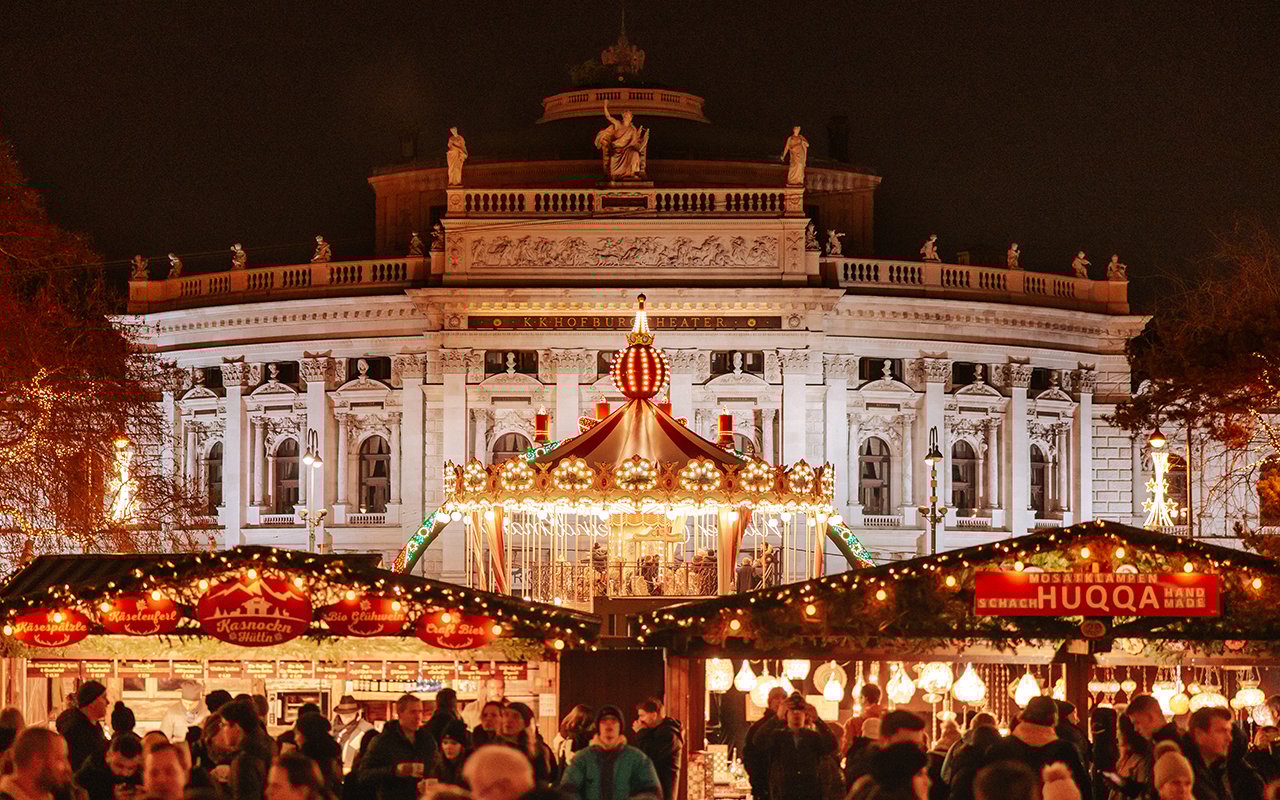 Christkindlmarkt, Rathausplatz / Christmas Market, Rathausplatz